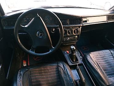 mercedes e 220: Mercedes-Benz 190 (W201) sedan - Kuzov: 4 qapılı sedan, qara rəng - — 5