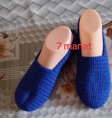 ayaqları: Toxunma corab satılır isteyen yaza bilər Ayaqlari çox yaxşı isti — 1