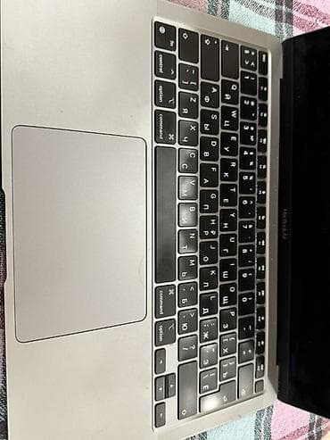 Комплектующие для ПК и ноутбуков: Apple MacBook, 13.3 ", M1, 256 ГБ — 2