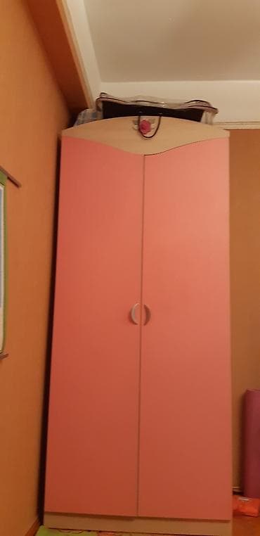 Paltar skafi qiz usagi ucun,cox az islenib,ela veziyyetdedir,cehrayi