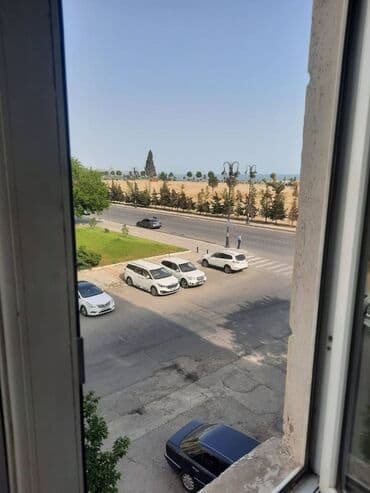 Xətai metrosunun yaxınlığında 5 mertebeli binanın 4-cü mərtəbəsində — 7