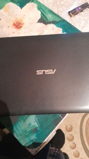 ASUS noutbuk - Korpus: mat qara qapaq, ASUS loqosu - Ekran: 15.6"