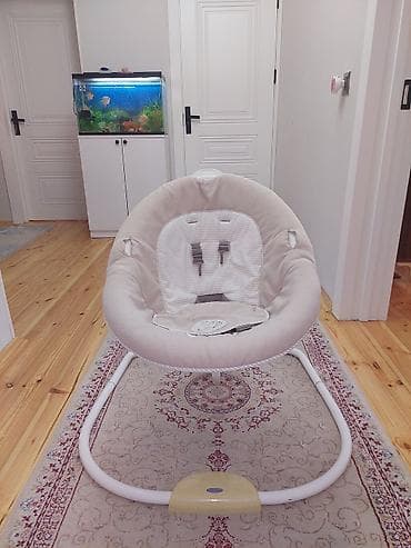 yastiq: Oğlan və qız üçün, Beşik, Yellənmə mexanizm ilə — 2