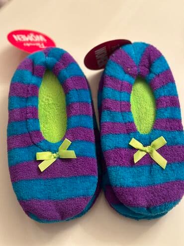 2 CÜT
mavi reng ev ayaqqabisi
PENTI
38-40