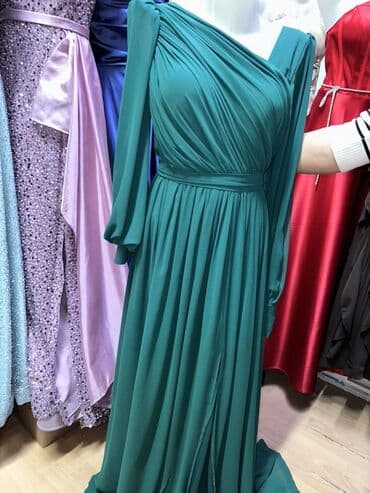 wifon donlar: Zümrüd-yaşıl rəngdə ziyafət donu - Model: asimmetrik, tək çiyin — 3