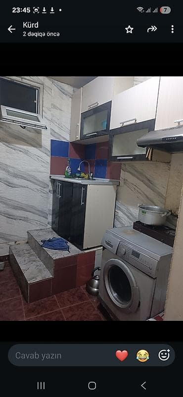 Keslede 2 otaqli kiraye ev verilir. tam esyali. heyet evi