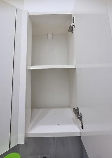 Mətbəx mebeli: Ağ rəngli müasir mətbəx mebeli dəsti.uzunluğu 3,30sm az istifadə — 5