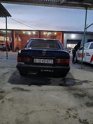 ford transit oluxana: Mercedes-Benz 190: 0.2 l | 1990 il Sedan — 10