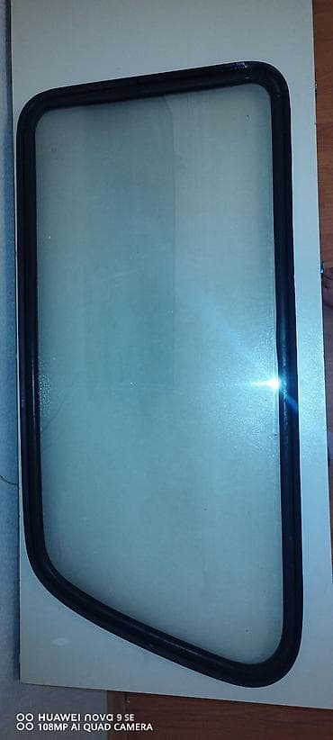 niva ön şüşə: Arxa, VAZ (LADA) Niva, 1995 il, Ünvandan götürmə — 6