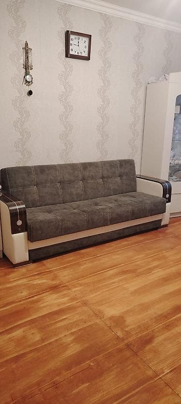 Divan satilir. qiymet 140 azn bazalidir. Kod 90 36(5) unvan qala