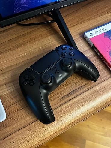 Elektronika: PS5 + çantası + 2 şəkildəki pult + göy rengi var her üçü orginaldır + — 1