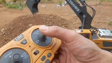 сварочный аппарат танк: Ekskavator Yigong, qaranlıqda işinizi saxlamadan projektoru ilə işə — 2