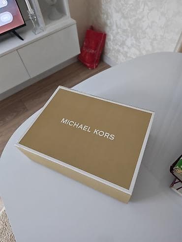 ucuz parça: Michael Kors qutusu - Rəng: qızılı-bej (üst qapaqda ağ haşiyə və — 1