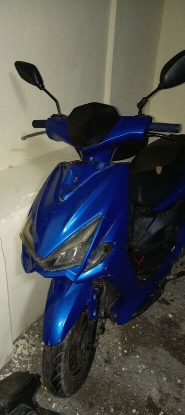 moon af: Moon - 2022, 80 sm3 — 1