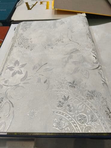 omid divar kağızları: Zərif naxışlı divar kağızı kataloqu - Rəng: açıq gümüşü/boz — 1