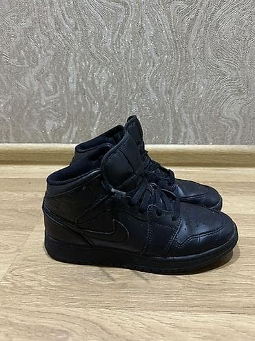 qara botinkalar: Rəng - Qara Krossovkalar, Nike, Ölçü: 38, Oğlan üçün — 4