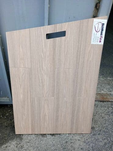 daş palıd: Ağac teksturalı dekor panel nümunəsi. - Material: laminat/MDFlam — 1