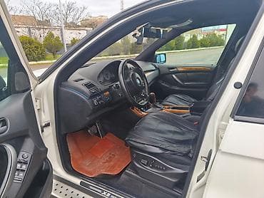 bmw surətlər qutusu: BMW X5: 4.8 l | Ofrouder/SUV — 6