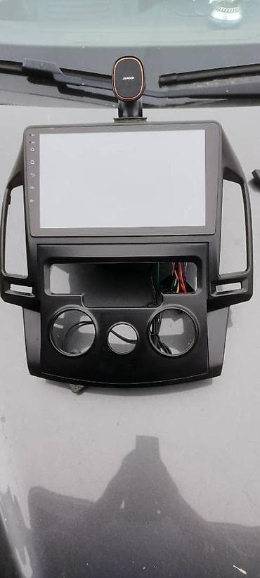 nol 6 sekilleri: Hyundai i30 2007 monitor və monitor çərçivəsi monitorun üstündə 1 dənə — 2