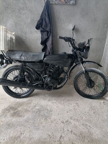 Qara rəngdə klassik tərzli motosiklet Xüsusiyyətlər: - Tək silindrli lalafo.az -da Qara rəngdə klassik tərzli motosiklet Xüsusiyyətlər: - Tək silindrli