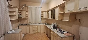 saloglu cilek mebel: Metbex mebeli. 250azn. ölcü deqiq deyil. Üzerinde moyka verilir — 1