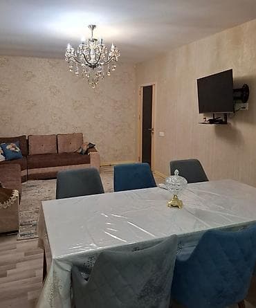 1 gunluk kirayə evlər: Salam XİRDALANDA BAZARA YAXİN 4 mertebenin 2 çi mertebesinde 2 otaq — 2
