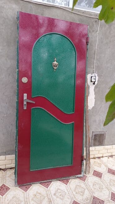 bambuk parket qiymeti: Seyf qapı 
Hündürlüyü 2metr. eni 90 — 1