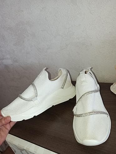 krasofqa: Ayaqqabı yeni kimi çox az istifadə olunub. Geyinmədiyim üçün çox ucuz — 1