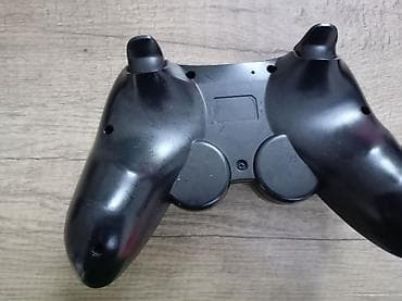 İki ədəd simsiz oyun pultu (gamepad) - Rəng: qara, qırmızı vurğularla — 4