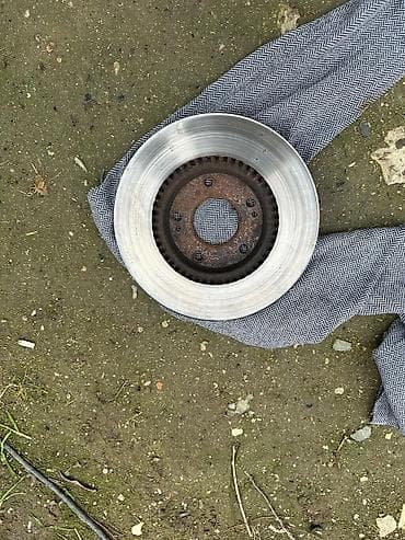 Avtomobil üçün ön aporno 1ededi əla vəziyətdədir