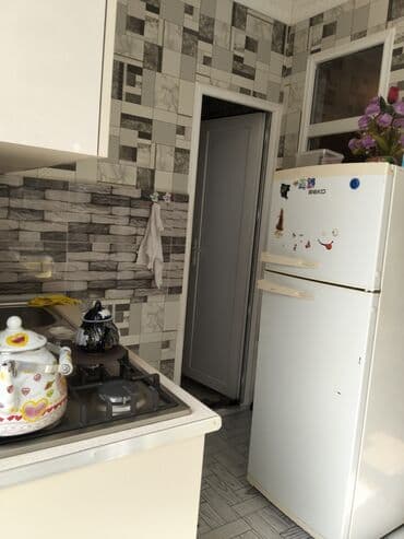 купить бак для воды: 2 otaqlı həyət evi - Giriş: dar həyət yolu, dəmir giriş qapısı və üst — 3