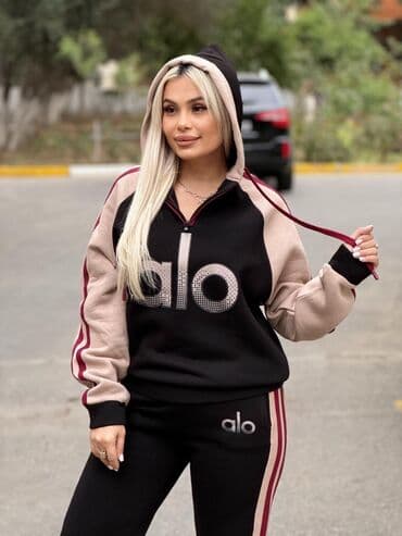 Digər qadın geyimləri: Qadın sport dəsti – kapşonlu, fermuarlı üst və şalvar -Razmer: s m — 8