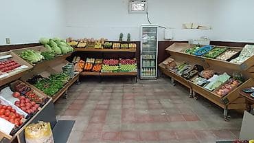 Avadanlığın icarəsi: Meyve terevez vitrinleri.10 ededdir.qiymet 300 man.hamisi birge — 1