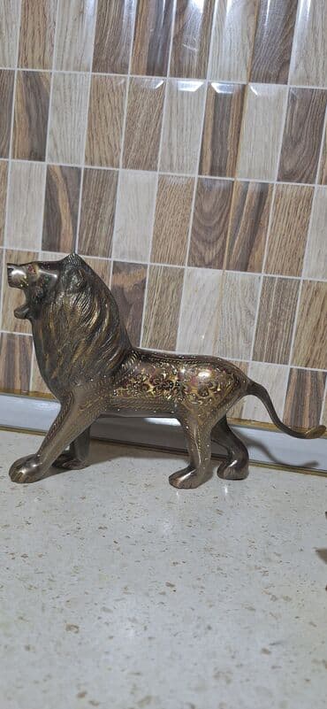 material: Fiqur — 5