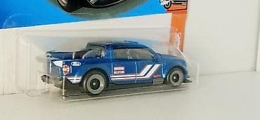 elektro gitara satilir: Hot whels 2 ədəd.Dəmirdi — 8