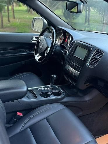 vito disk: Dodge Durango Crew – ağ rəngli 7 nəfərlik SUV Xüsusiyyətlər: - — 9