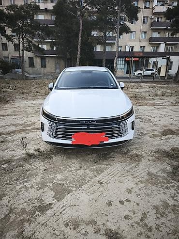 kran satilir: 2025 model BYD Destroyer 05 DM-i plug-in hibrid sedan - 2025-in sonu — 4