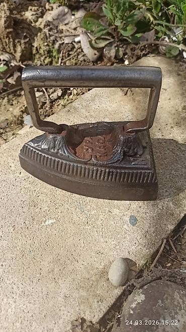 qedimi pullar: Antik tökmə dəmir ütü – “Урал Касли” yazılı - Material: tam — 2