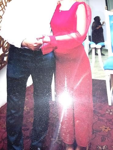 gumus sirqa: Qırmızı ziyafət paltarı - Rəng: parlaq qırmızı - Dizayn: düz kəsim — 1