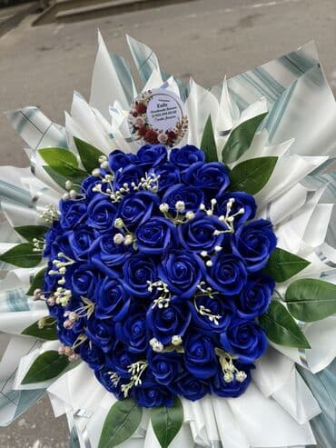 Boşqablar: Məhsul: Mavi güllərdən bəzəkli buket - Zərif, dərin mavi rəngli gül — 2
