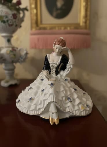 royal dux: Fiqur — 1