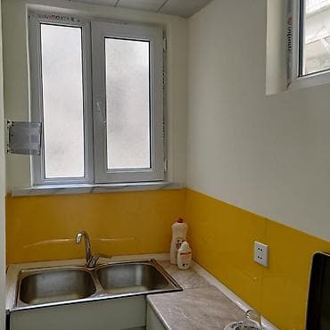 kiraye evler razin: Mərkəzdə Daxili işlər nazirliyinin yanıİçəri şəhər metrostansiyası — 5