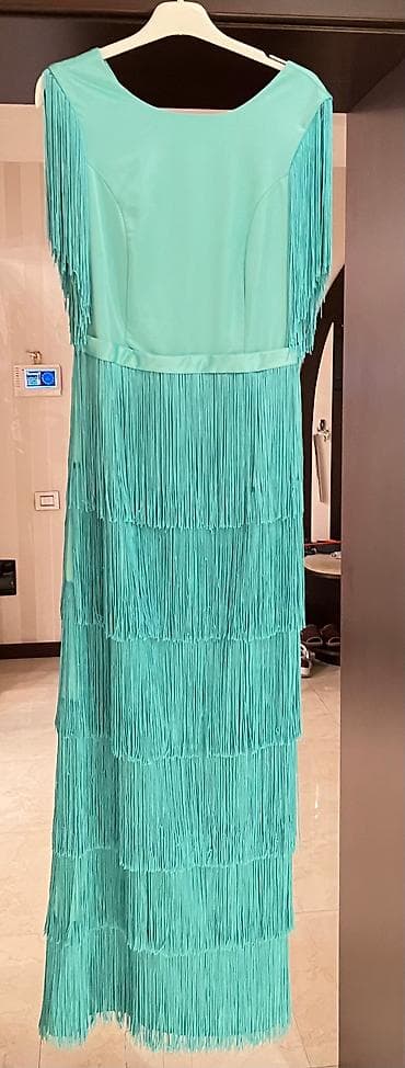 S olcu. Tikilme paltardir 1defe geyinilib tezedir. Eyinde cox gozel