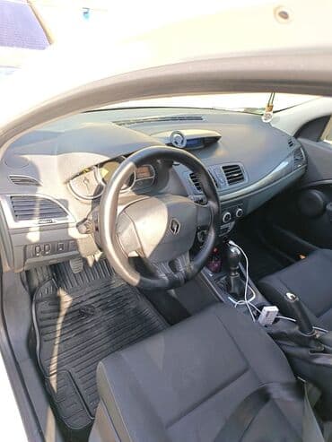 grand cherokee: Renault Megane Grandtour (universa), ağ rəng Dizel dCi Xüsusiyyətlər — 10