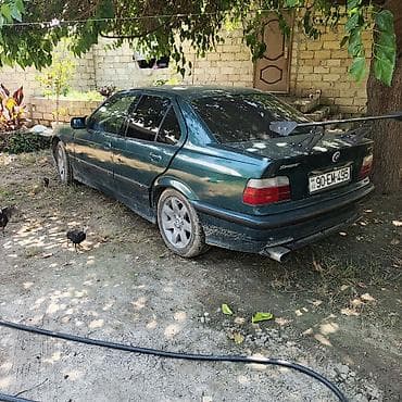 diffuser satisi: BMW 3 Series E36 sedan - Gövdə: tünd yaşıl, 4 qapı - Ön hissə — 8