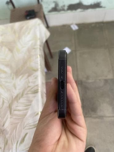 ayfon 16 sade: IPhone 16, 256 GB, Qara, Zəmanət, Face ID — 6