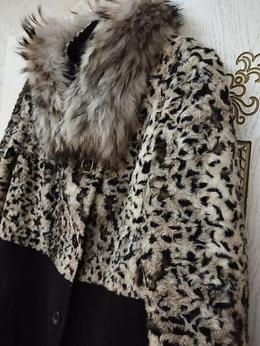 kurtla: Palto 46 razmer 3, 4 dəfə geyinilib təzədir Alınıb 300 AZN materialı — 2