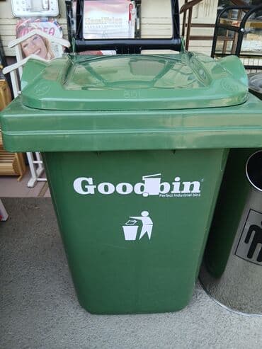 zibil qutusu: Müxtəlif ölçülərdə və rənglərdə Goodbin zibil qutuları. Bu zibil — 4