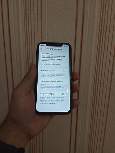 macbook pro satilir: IPhone 11, 64 GB, Qara, Face ID — 3