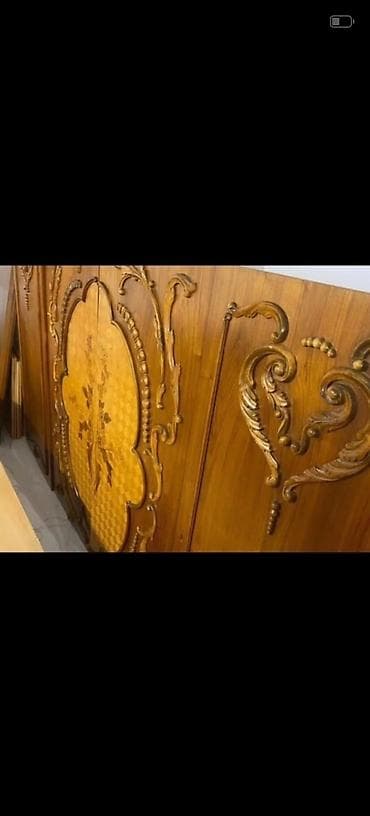 Klassik üslubda taxta yataq otağı dəsti Ruminiya D10 Tərkibi: - Böyük — 3